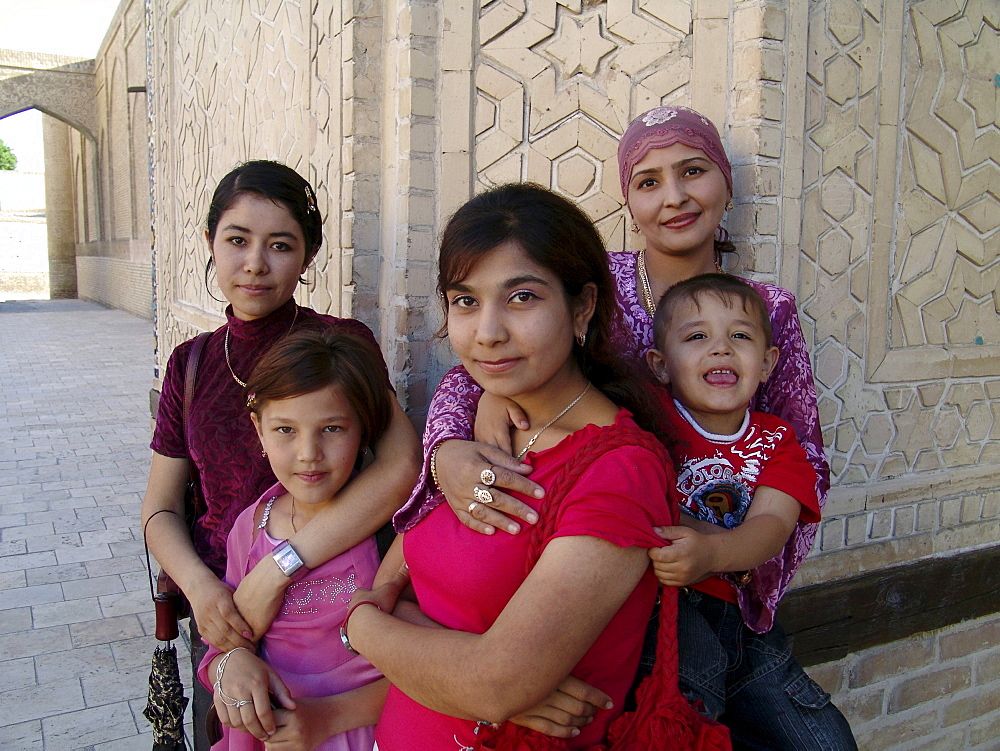 Uzbekistan woman with children, bukhara