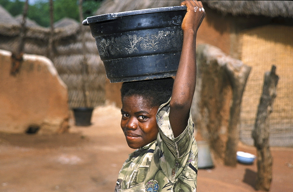 Ghana carrying water bolgatanga