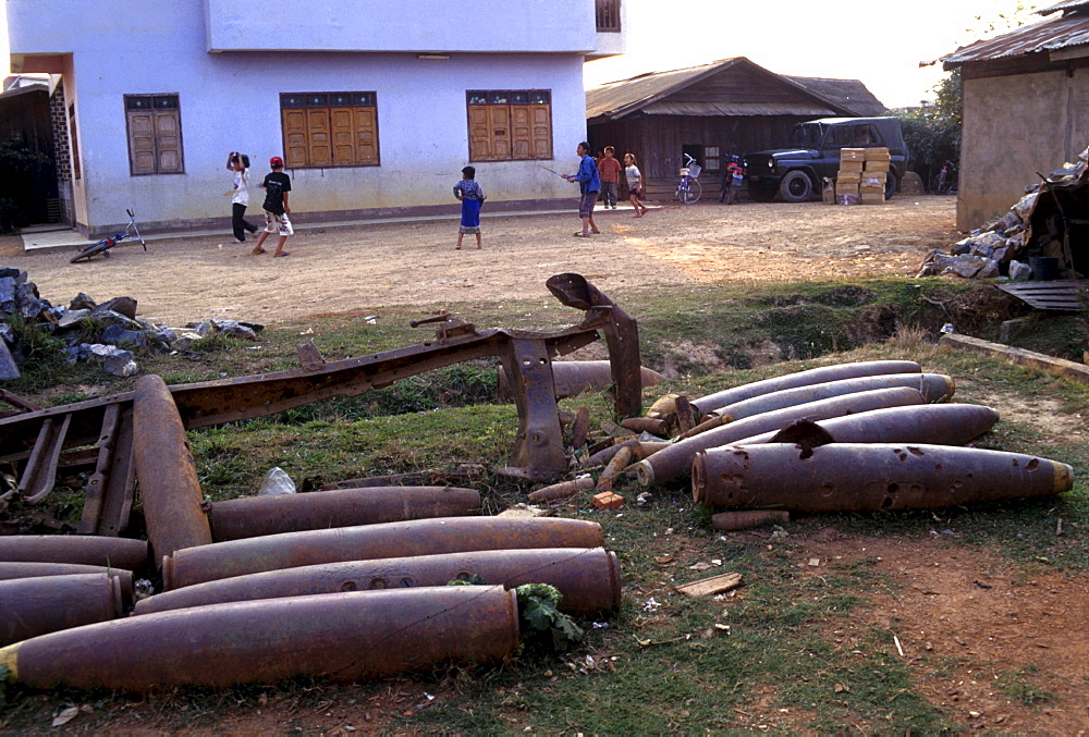 War unexploded bombs housing, xieng khouang