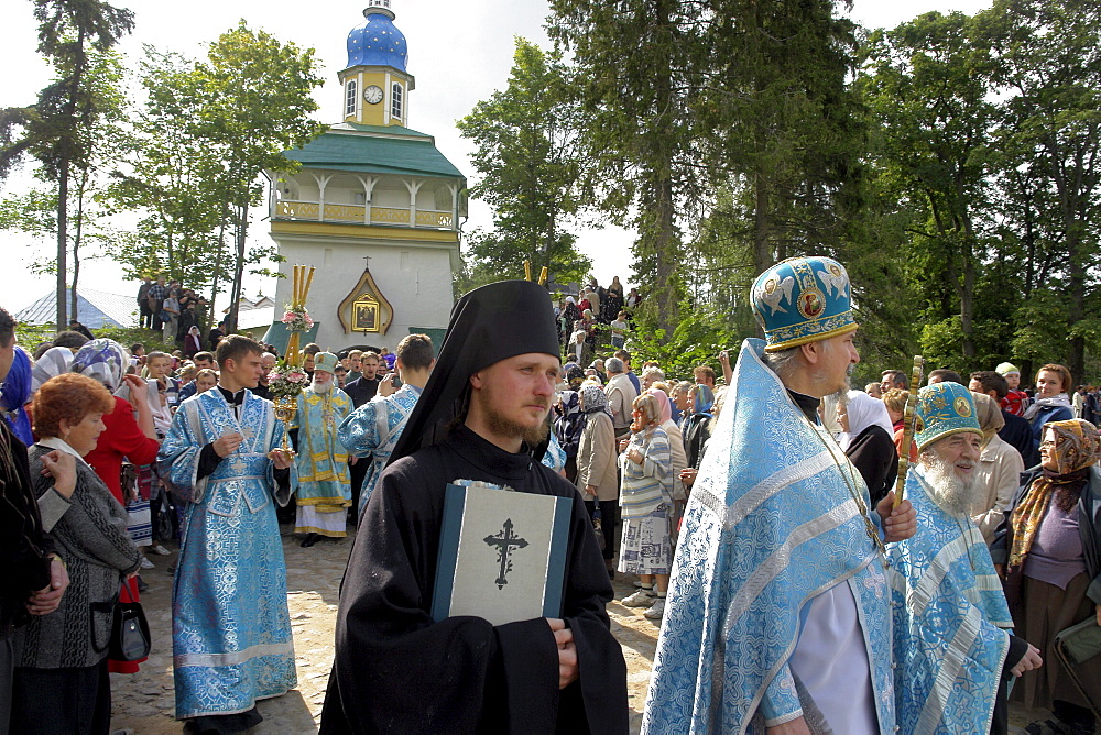 Russia clergy circumambulating monastery during annual feast procession on 28/8/2006 at pechersky caves monastery, pskov district, founded on august 28th 1473 by saint jonah sheshnik