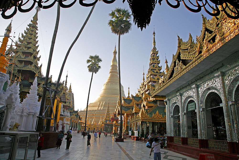 Myanmar shwedagon paya (pagoda), yangon (rangoon), general view of 98 m high stupa 