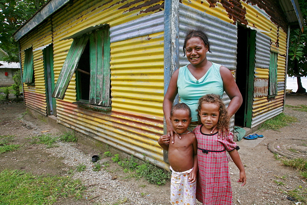 Fiji woman and children, taveuni photo by sean sprague