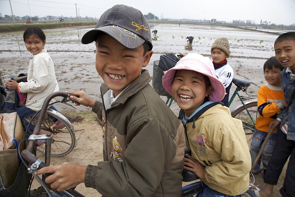 Vietnam children of ninh binh