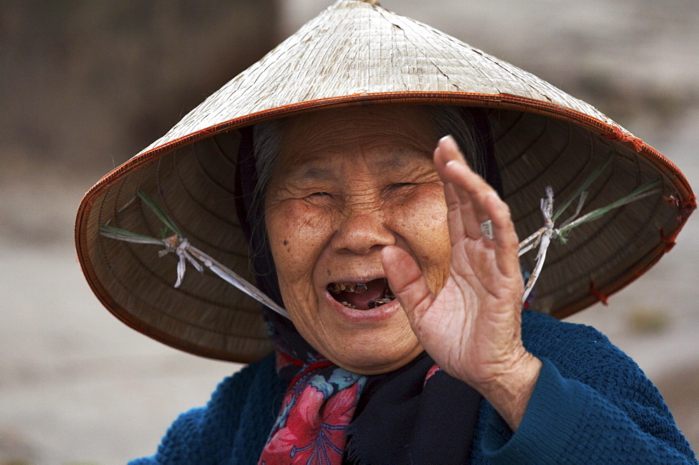 Vietnam lenin park, hanoi. old woman