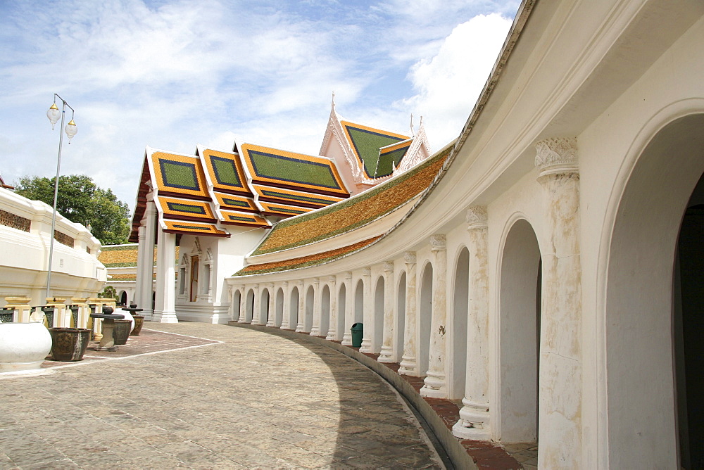 Thailand ancient buddhist temple and stupa of phra pathom chedi, nakhon pathom