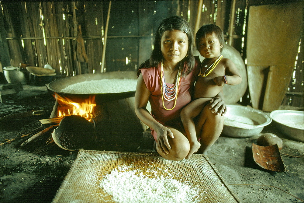 Colombian shaman, , amazon, makuna indians, makuna woman chil