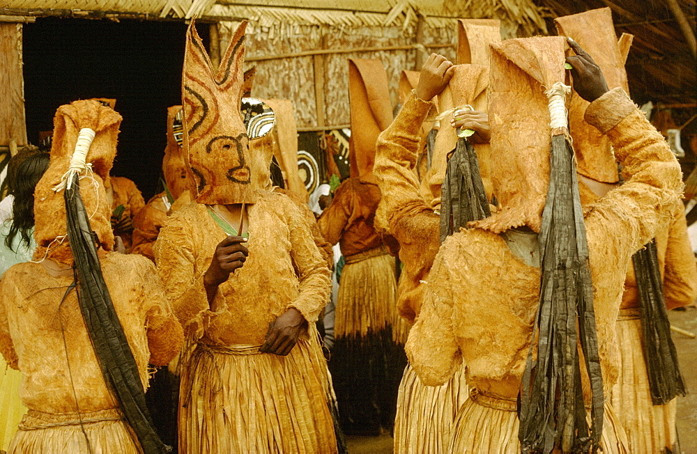 Makuna-colombian shamans, 