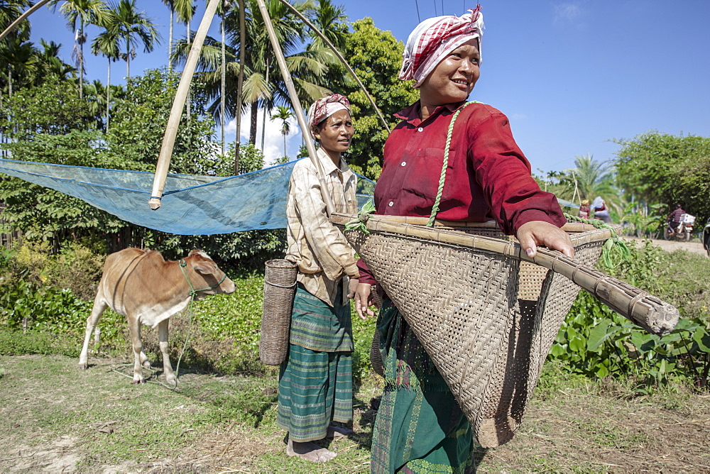 Fisherwomen of Karbi Tribe, one of the major ethnic groups in Northeast India, Assam, India, Asia