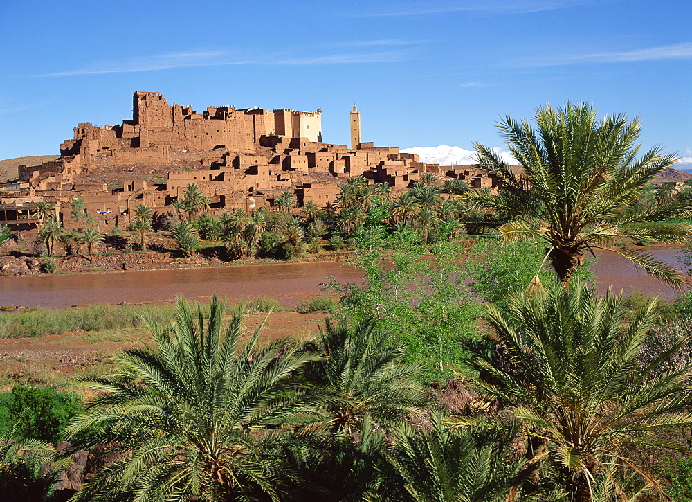 The River Ouarzazate before the Kasbah Tifoultoute, above Ouarzazate, High Atlas Mountains, Morocco, North Africa, Africa