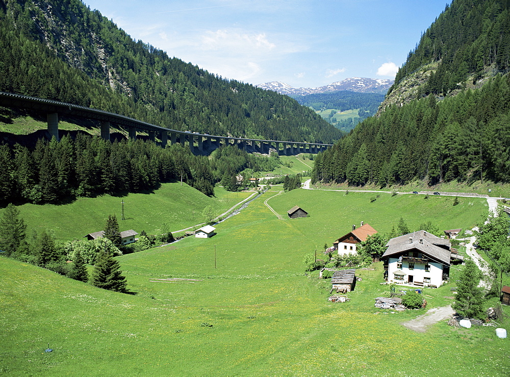 Descending the Brenner Pass in May, down towards Innsbruck, with autobahn on left and old road to right, Tirol (Tyrol), Austria, Europe