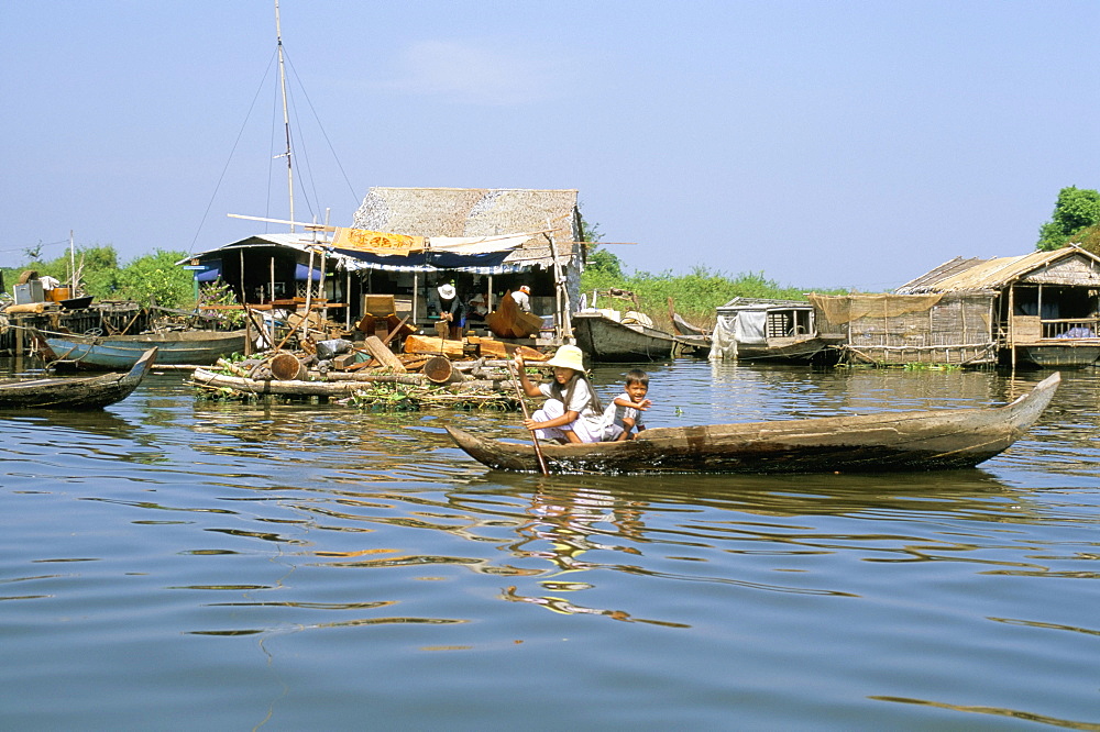 Floating village of Prek Toal beside northwest of Lake Tonle Sap, Cambodia, Indochina, Southeast Asia, Asia