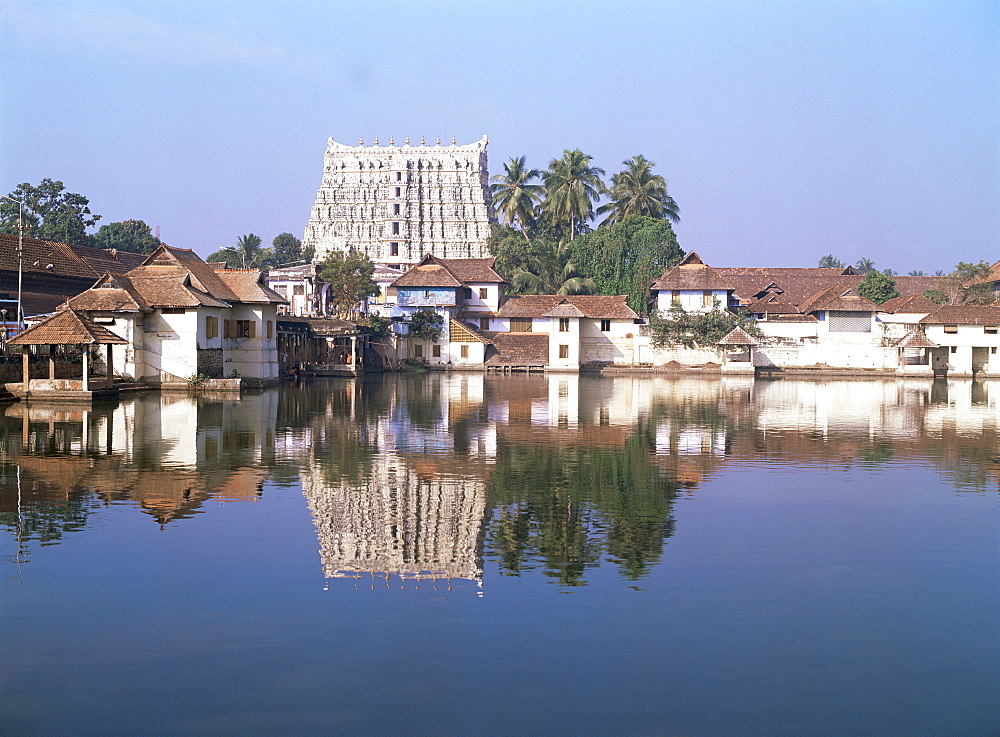 Sri Padmanabhasvami Temple, Thiruvananthapuram (Trivandrum), Kerala state, India, Asia