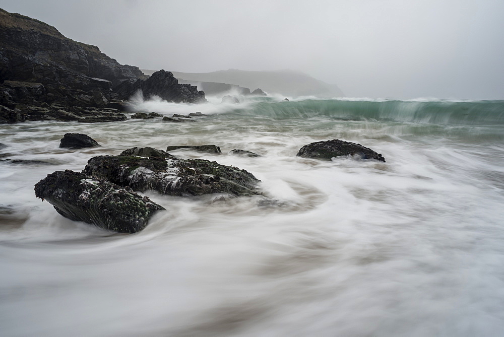 Incoming tide, Clogher Bay, Clogher, Dingle Peninsula, County Kerry, Munster, Republic of Ireland, Europe