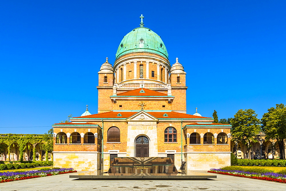 Mirogoj Cemetery, Zagreb, Croatia, Europe