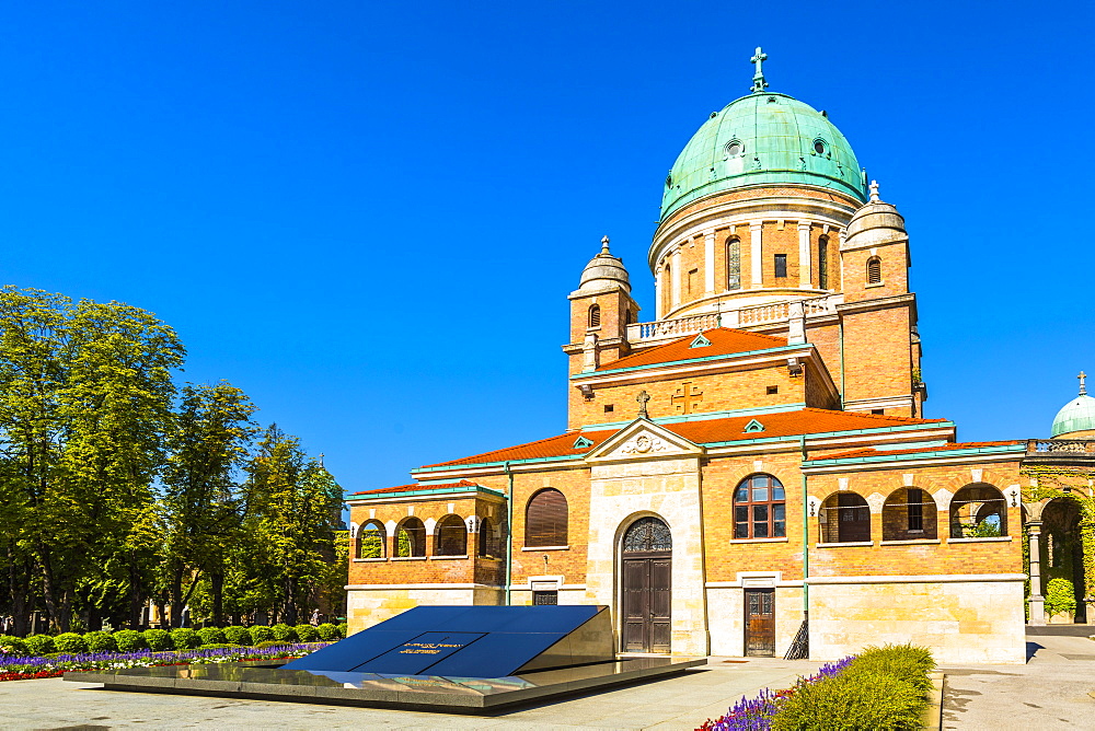 Mirogoj Cemetery, Zagreb, Croatia, Europe