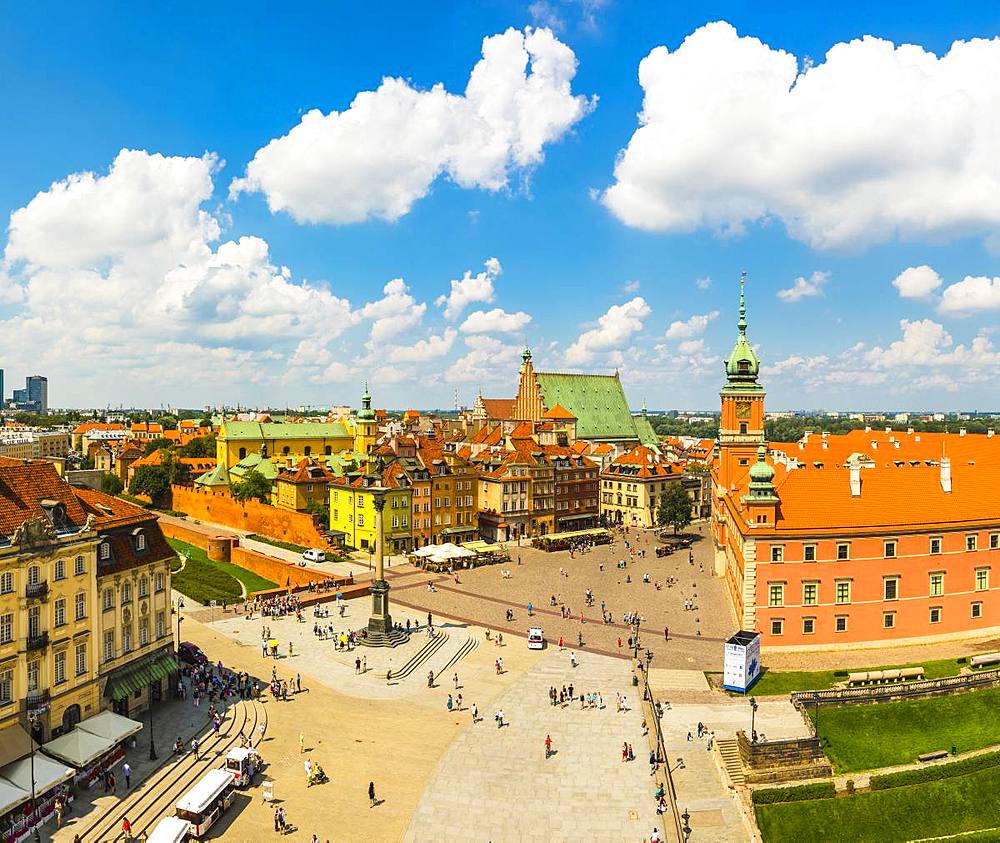 Elevated view of Sigismund's Column and Royal Castle in Plac Zamkowy (Castle Square), Old Town, UNESCO World Heritage Site, Warsaw, Poland, Europe