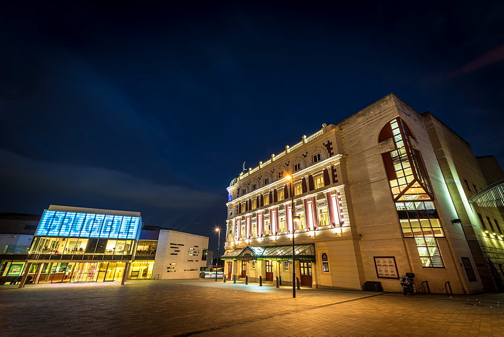 Sheffield Crucible and Lyceum theatres at night, Sheffield, Yorkshire, England, United Kingdom, Europe