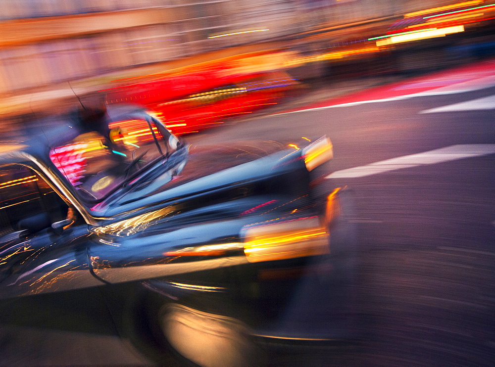 Traditional black taxi, London, England, United Kingdom, Europe