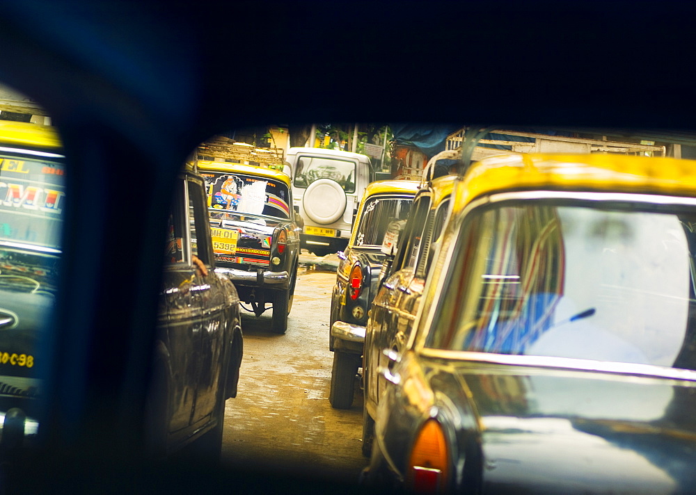 Taxis in a traffic jam, Mumbai (Bombay), India, South Asia