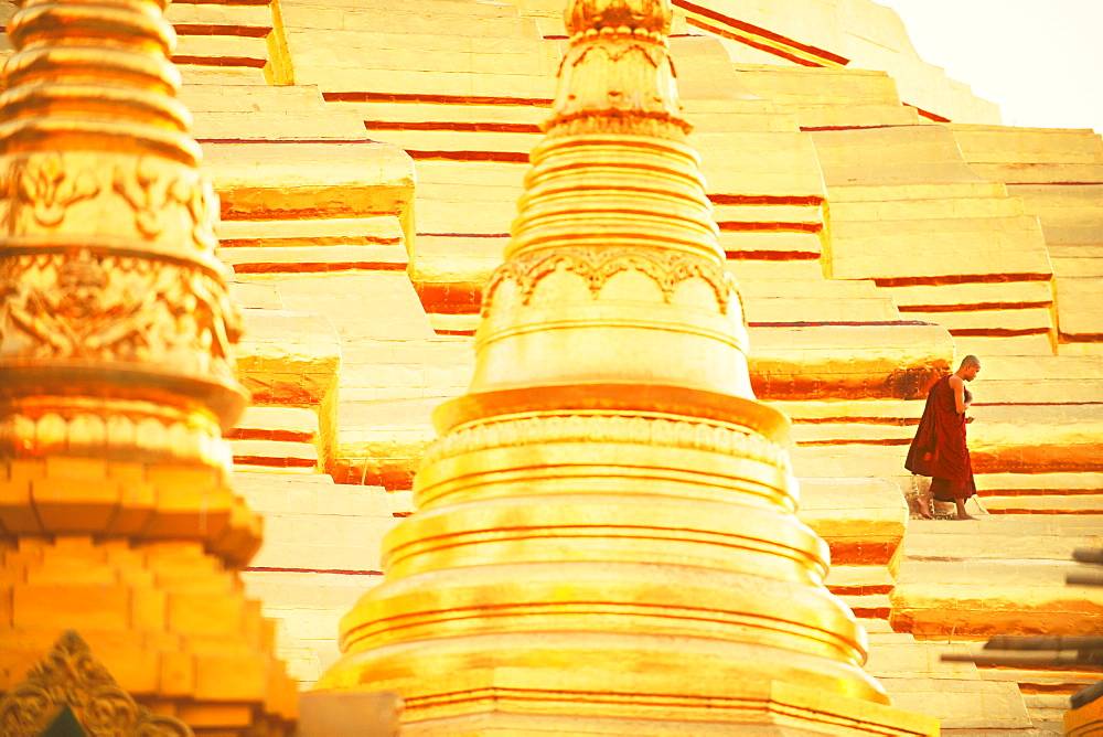 Shwedagon Pagoda, the most sacred Buddhist pagoda in Myanmar, Yangon (Rangoon), Myanmar (Burma), Asia