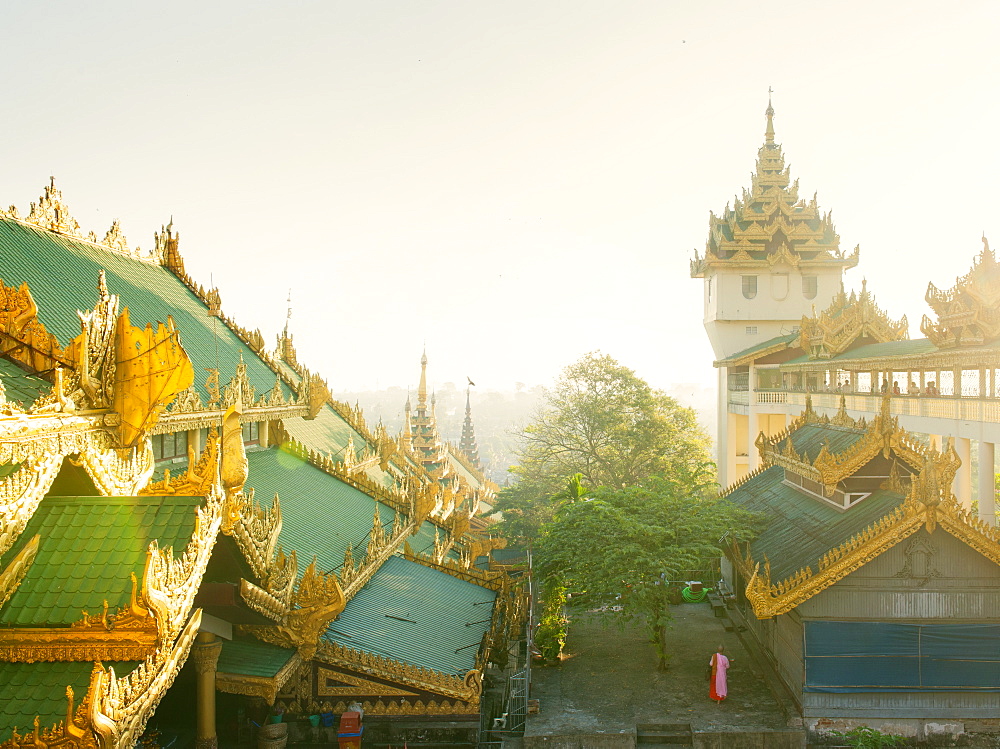 Shwedagon Pagoda, the most sacred Buddhist pagoda in Myanmar, Yangon (Rangoon), Myanmar (Burma), Asia