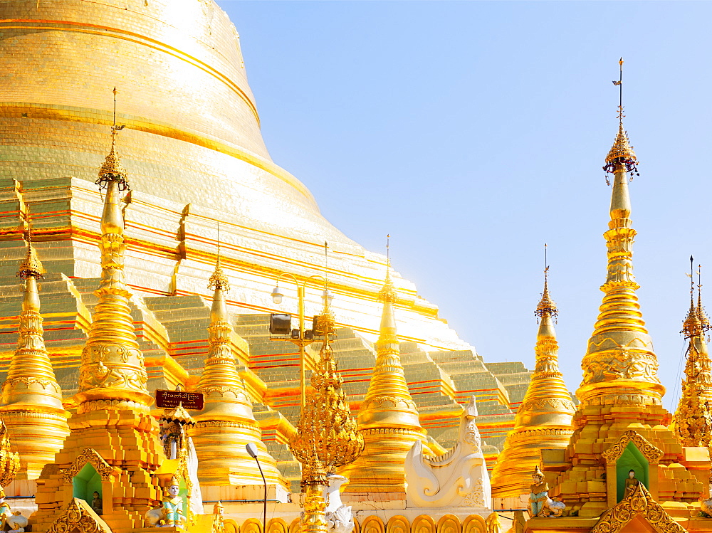 Shwedagon Pagoda, the most sacred Buddhist pagoda in Myanmar, Yangon (Rangoon), Myanmar (Burma), Asia