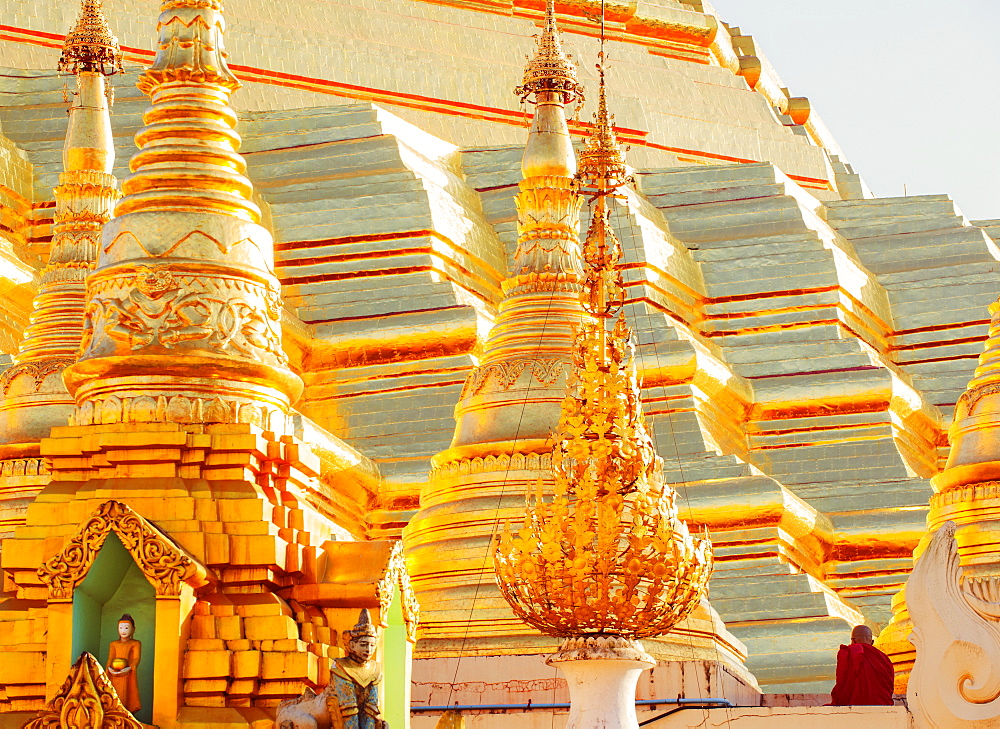 Shwedagon Pagoda, the most sacred Buddhist pagoda in Myanmar, Yangon (Rangoon), Myanmar (Burma), Asia