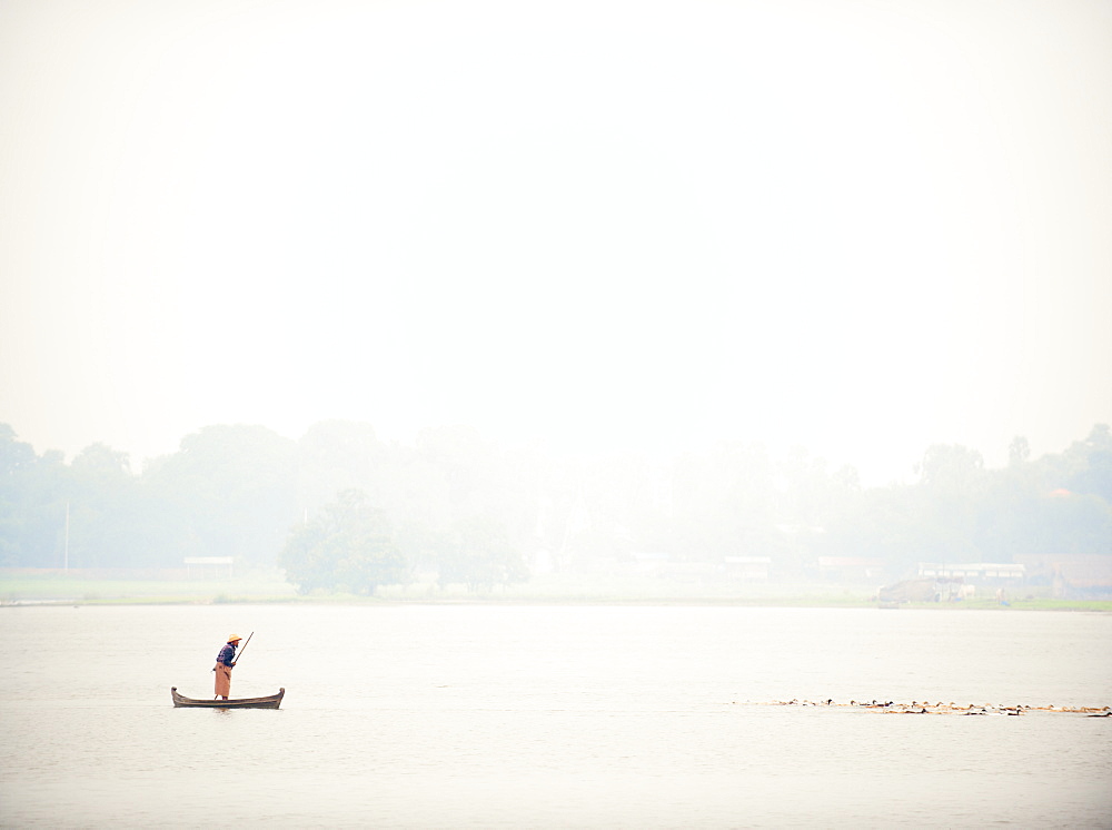 Fisherman at the U Bein Bridge, Taungthaman Lake, Amarapura near Mandalay, Myanmar (Burma), Asia