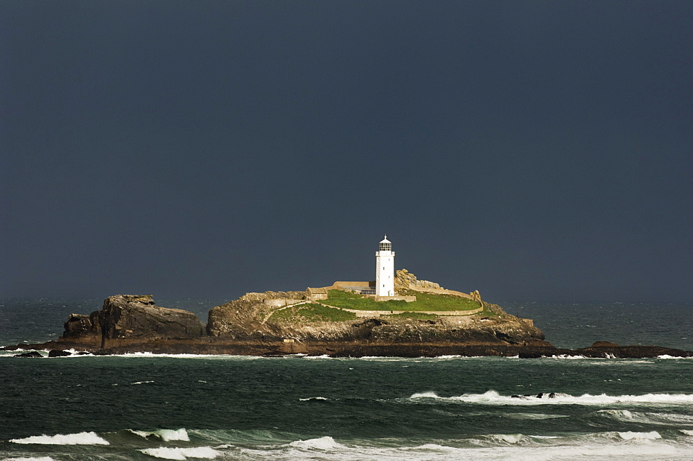 Godrevy Island and lighthouse, Cornwall, England, United Kingodm, Europe