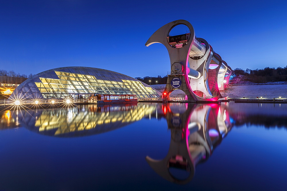 The Falkirk Wheel, connecting the Forth Clyde Canal to the Union Canal, Falkirk, Stirlingshire, Scotland, United Kingdom, Europe