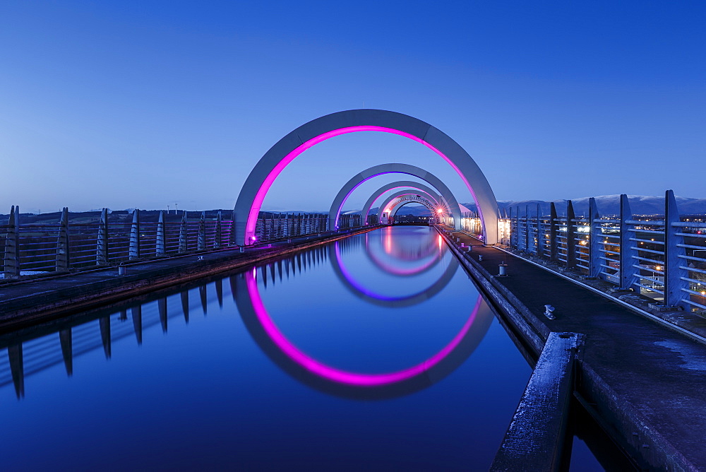 The Falkirk Wheel, connecting the Forth Clyde Canal to the Union Canal, Falkirk, Stirlingshire, Scotland, United Kingdom, Europe