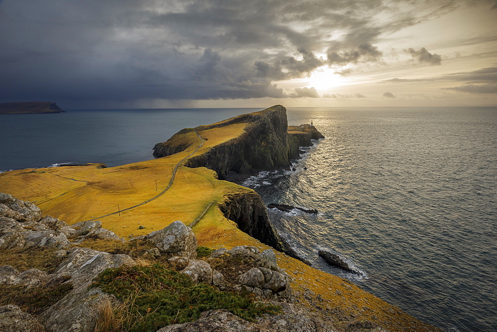 Neist Point Lighthouse, Glendale, Isle of Skye, Highland Region, Inner Hebrides, Scotland, United Kingdom, Europe