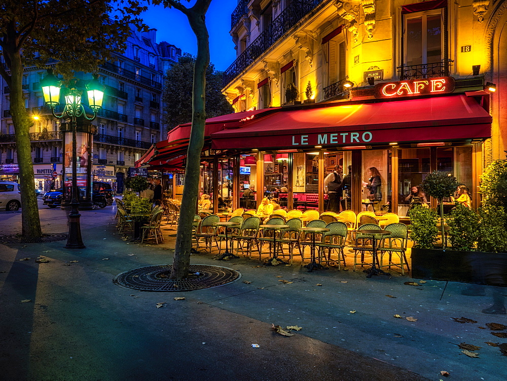 Parisian cafe, Paris, France, Europe