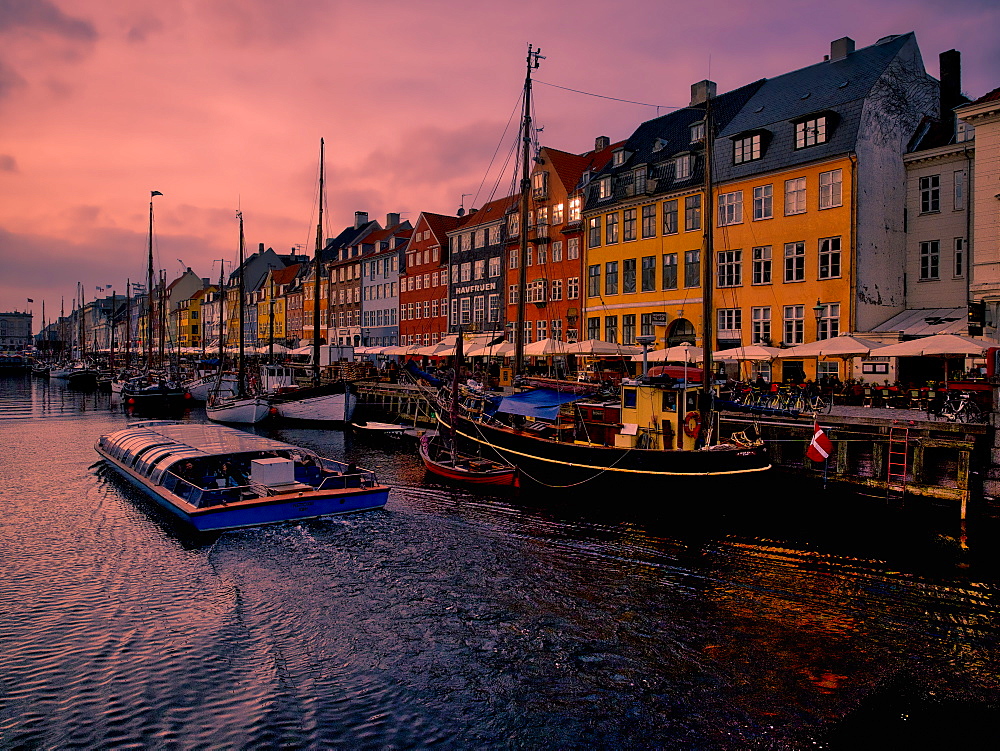 Sunset at Nyhavn, Copenhagen, Denmark, Scandinavia, Europe