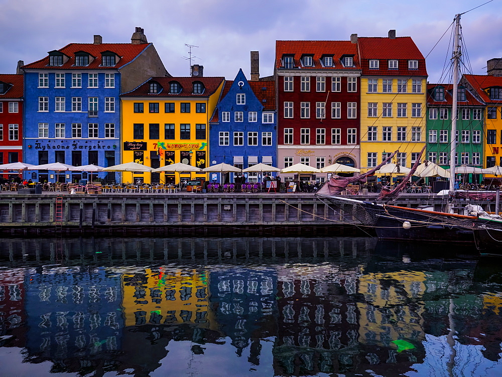 Sunset at Nyhavn, Copenhagen, Denmark, Scandinavia, Europe