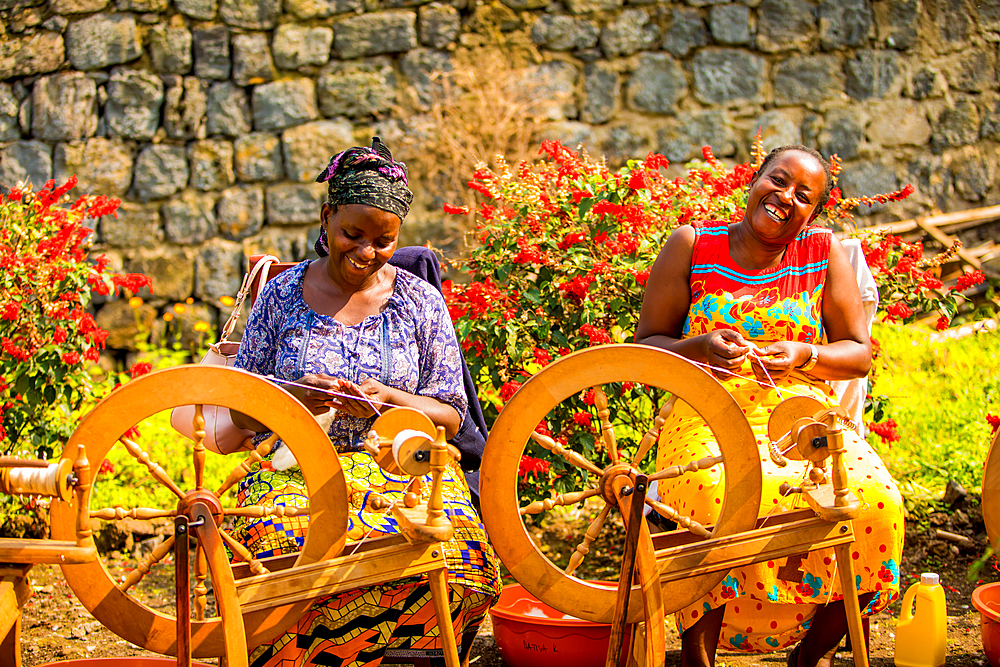 Women Weavers in Handspun Hope NGO, Volcanoes National Park, Rwanda, Africa