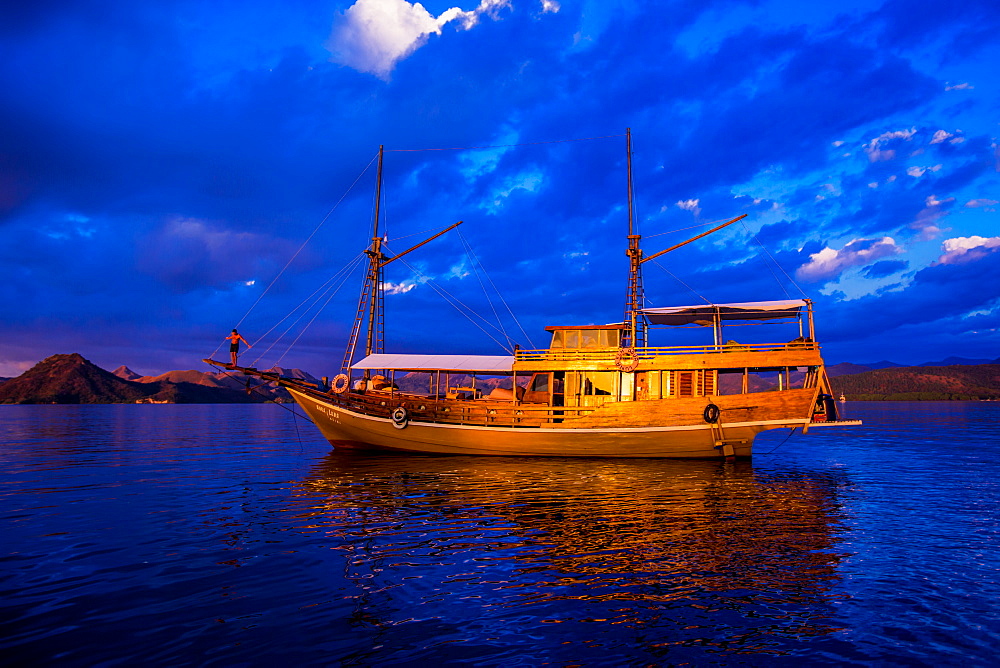 Phinisi fishing boat, Flores Island, Indonesia, Southeast Asia, Asia