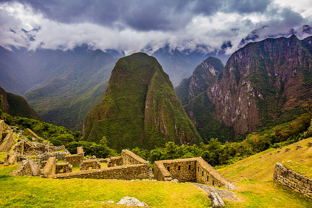 Machu Picchu Incan Ruins, UNESCO World Heritage Site, Sacred Valley, Peru, South America