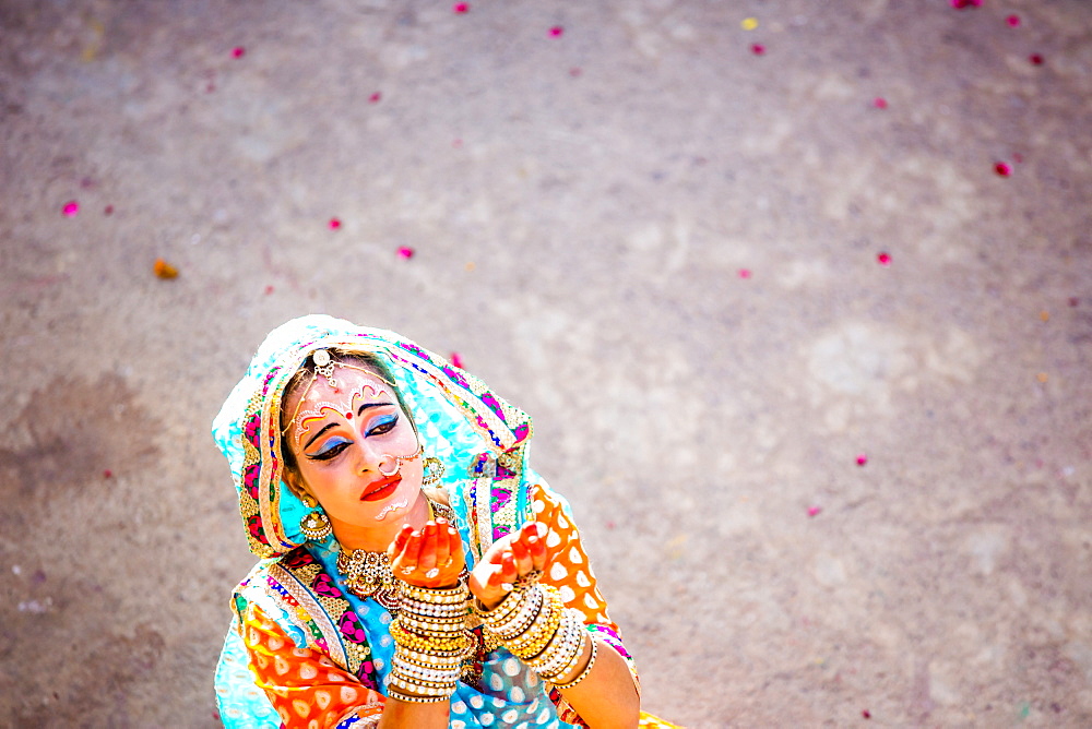 Traditional Radha dance during the Flower Holi Festival, Vrindavan, Uttar Pradesh, India, Asia