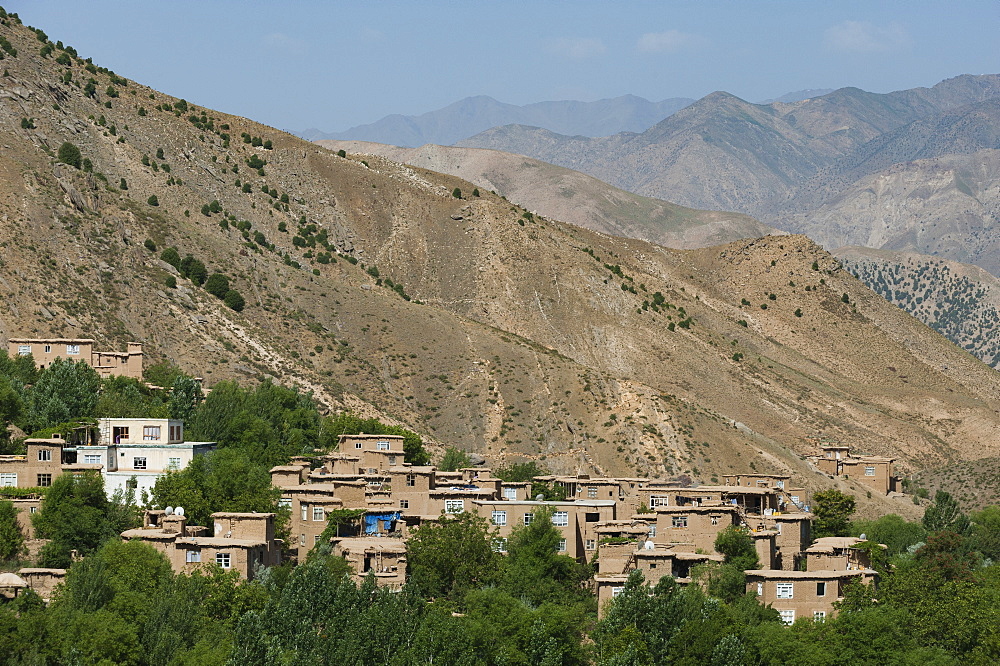 Mountainous Panjshir Valley which endures six-month winters during which temperatures can reach twenty degrees Celsius below zero, Afghanistan, Asia