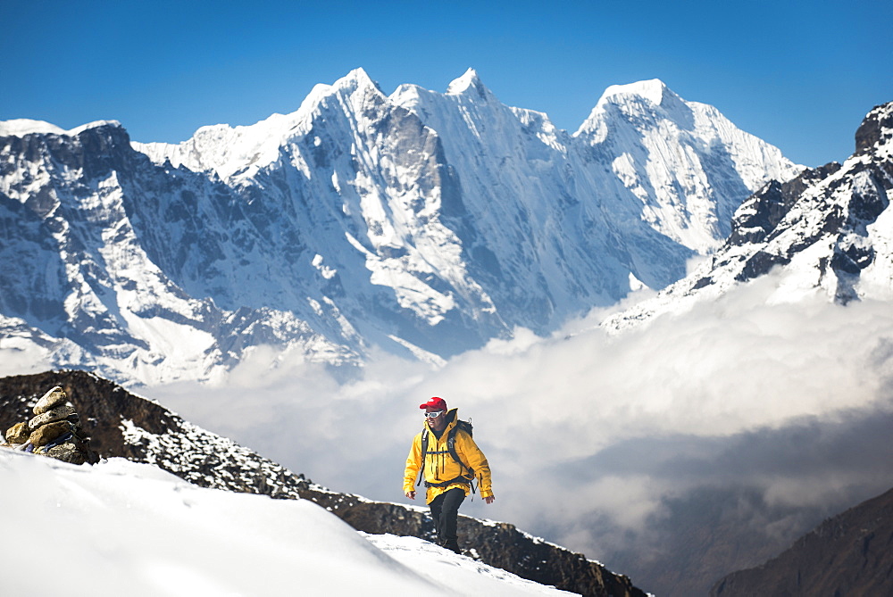 Trekking in the Everest region, Himalayas, Nepal, Asia