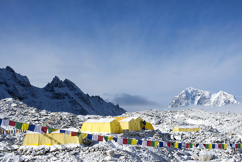 Everest Base Camp at the end of the Khumbu glacier lies at 5350m, Khumbu Region, Himalayas, Nepal, Asia