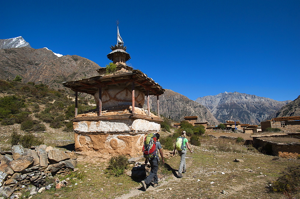 A little chorten beside the trail near Ringmo in the remote Dolpa region, Himalayas, Nepal, Asia