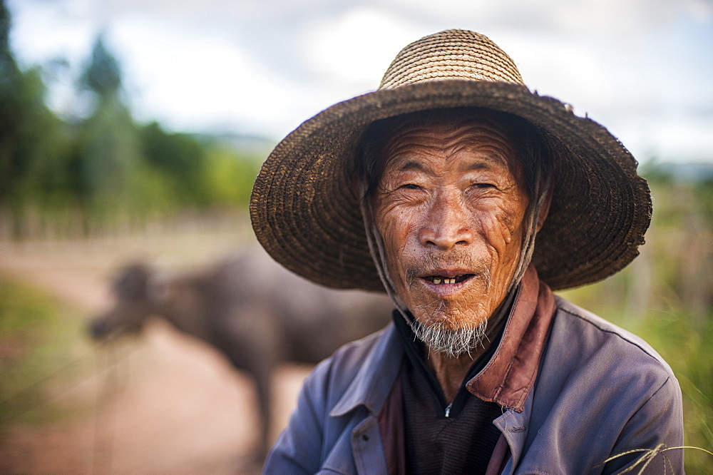 An old farmer near Yuanmou, Yunnan Province, China, Asia