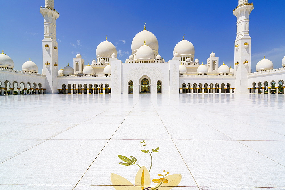 Sheikh Zayed Grand Mosque, Abu Dhabi, United Arab Emirates, Middle East