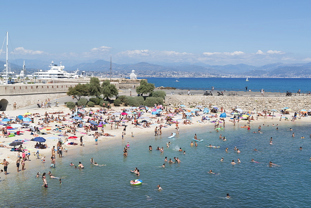 Plage de la Gravette, Antibes, Alpes-Maritimes, Cote d'Azur, Provence, French Riviera, France, Mediterranean, Europe