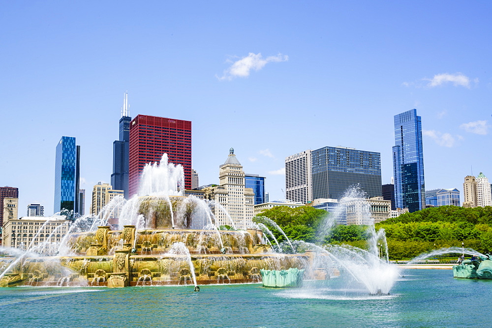 Buckingham Fountain, Grant Park, Chicago, Illinois, United States of America, North America