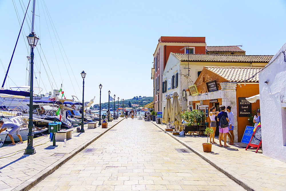 The pretty town of Gaios, the main port and harbour on the island, Paxos, Ionian Islands, Greek Islands, Greece, Europe