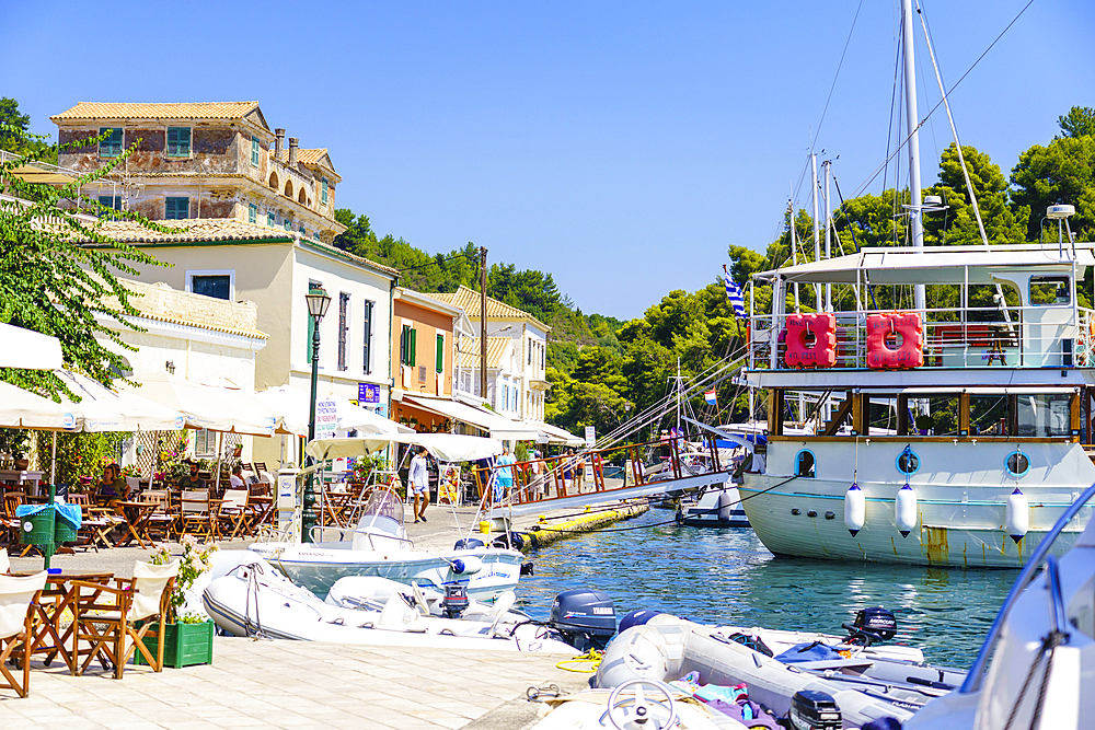 The pretty town of Gaios, the main port and harbour on the island, Paxos, Ionian Islands, Greek Islands, Greece, Europe