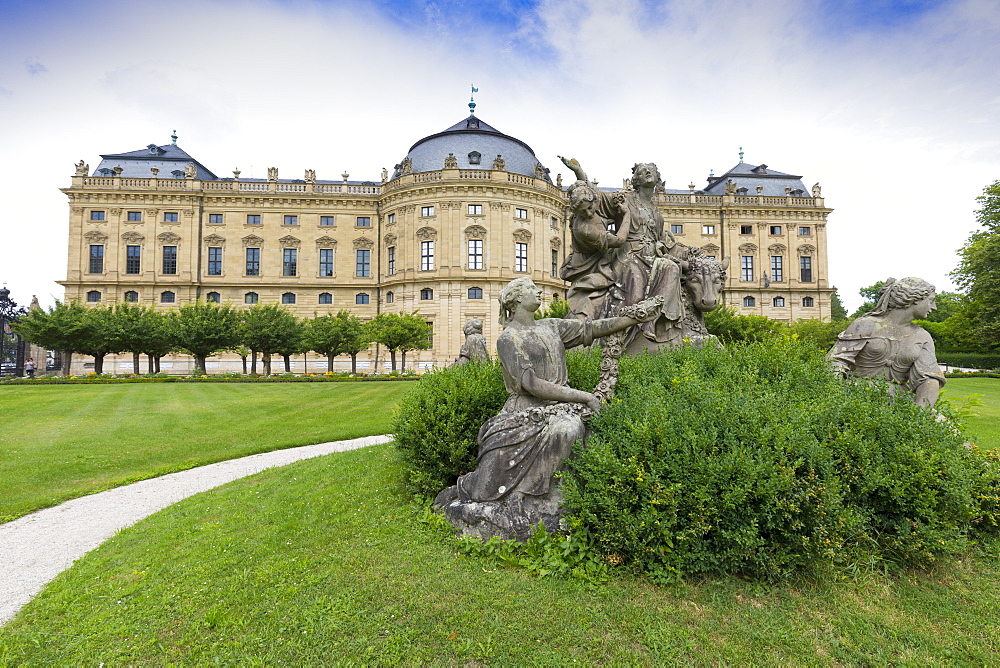 The Residence Palace, Hofgarten Park, UNESCO World Heritage Site, Wurzburg, Franconia, Bavaria, Germany, Europe